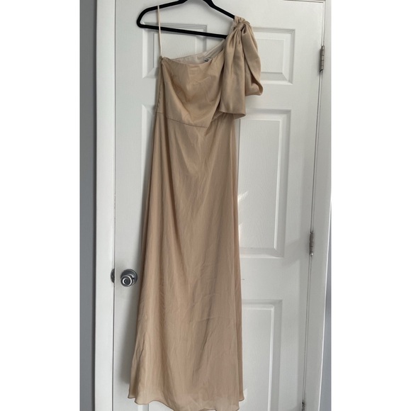 BHLDN Sachin & Babi Chelsea One Shoulder Bow Gown in Neutral 8 - Picture 4 of 10